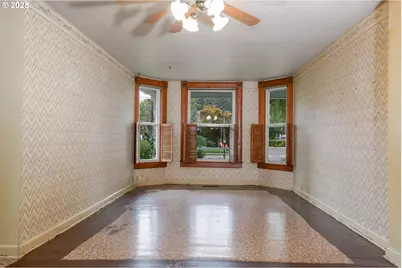 601 S Water St, Silverton, OR 97381 - Photo 14