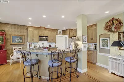 14609 NW Blackthorne Ln, Portland, OR 97229 - Photo 12