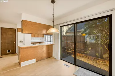 9731 SW London Ct, Portland, OR 97223 - Photo 8