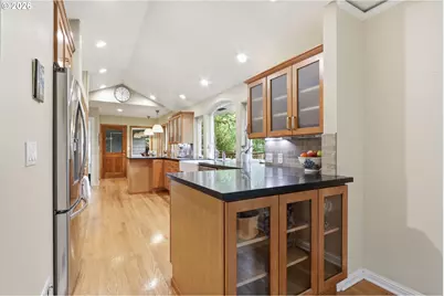 3015 SW Westwood Dr, Portland, OR 97225 - Photo 10