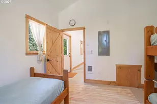 45955 Goodpasture Rd, Vida, OR 97488 - Photo 36