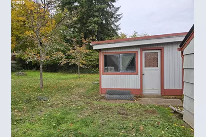 749 SW Washington St, Dallas, OR 97338 - Photo 14