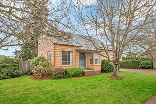 1521 Gilham Rd, Eugene, OR 97401 - Photo 2