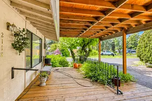 2118 SE 110th Ave, Portland, OR 97216 - Photo 4
