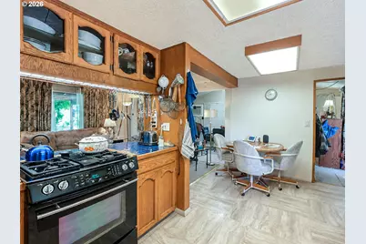 2118 SE 110th Ave, Portland, OR 97216 - Photo 12
