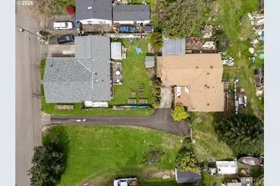 2118 SE 110th Ave, Portland, OR 97216 - Photo 40