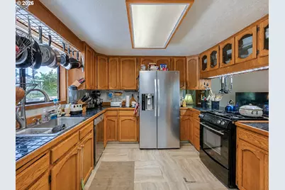 2118 SE 110th Ave, Portland, OR 97216 - Photo 18