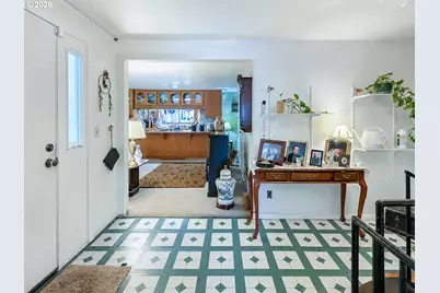 2118 SE 110th Ave, Portland, OR 97216 - Photo 6