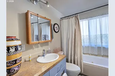 2118 SE 110th Ave, Portland, OR 97216 - Photo 24