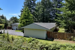 1099 Parkview Dr, Brookings, OR 97415 - Photo 44