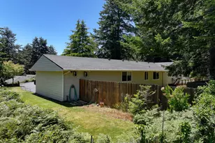 1099 Parkview Dr, Brookings, OR 97415 - Photo 38