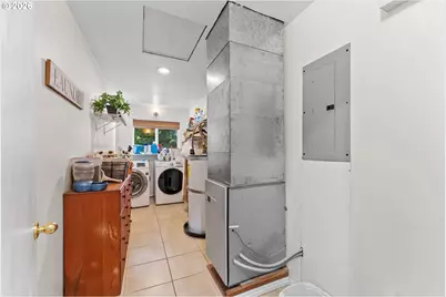1099 Parkview Dr, Brookings, OR 97415 - Photo 20