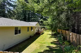 1099 Parkview Dr, Brookings, OR 97415 - Photo 40