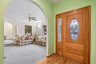 19301 Sunnyridge Ct, Oregon City, OR 97045 - Photo 6