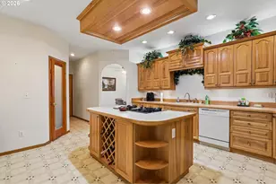 19301 Sunnyridge Ct, Oregon City, OR 97045 - Photo 14