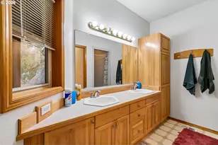 19301 Sunnyridge Ct, Oregon City, OR 97045 - Photo 30