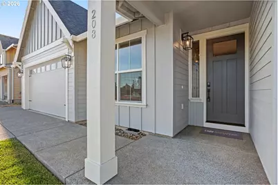 208 NW 16th Ave, Canby, OR 97013 - Photo 4