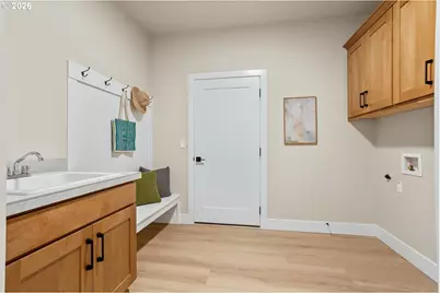 208 NW 16th Ave, Canby, OR 97013 - Photo 14