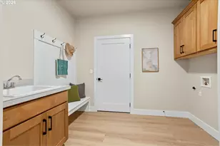 208 NW 16th Ave, Canby, OR 97013 - Photo 14