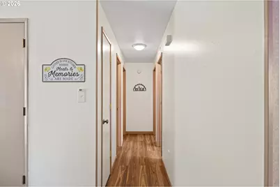 580 8th Ave, Coos Bay, OR 97420 - Photo 28