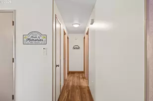 580 8th Ave, Coos Bay, OR 97420 - Photo 28