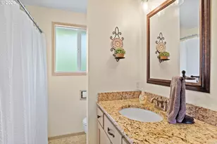 580 8th Ave, Coos Bay, OR 97420 - Photo 32