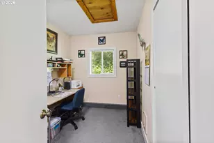 580 8th Ave, Coos Bay, OR 97420 - Photo 14