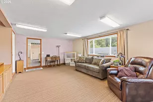 580 8th Ave, Coos Bay, OR 97420 - Photo 10