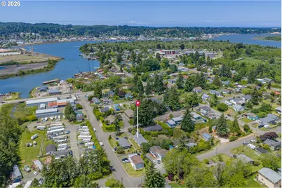 580 8th Ave, Coos Bay, OR 97420 - Photo 8