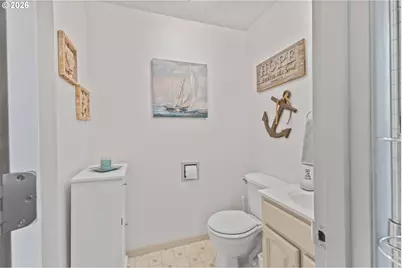 580 8th Ave, Coos Bay, OR 97420 - Photo 16