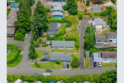 580 8th Ave, Coos Bay, OR 97420 - Photo 6