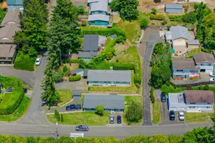 580 8th Ave, Coos Bay, OR 97420 - Photo 6