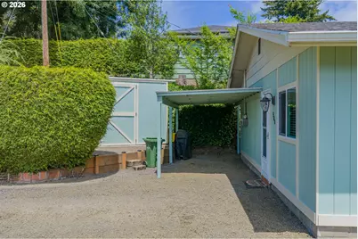 580 8th Ave, Coos Bay, OR 97420 - Photo 10