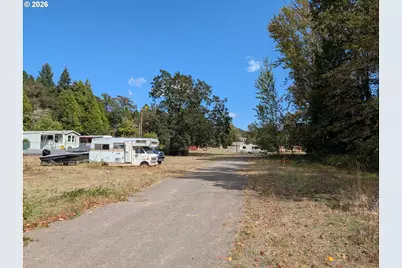 76526 W 2nd St, Oakridge, OR 97463 - Photo 10
