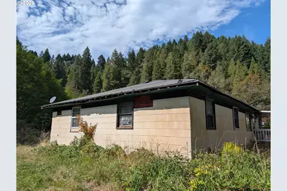76526 W 2nd St, Oakridge, OR 97463 - Photo 6