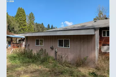 76526 W 2nd St, Oakridge, OR 97463 - Photo 4