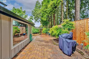 2611 Erin Way, Eugene, OR 97408 - Photo 46