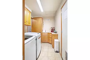 2611 Erin Way, Eugene, OR 97408 - Photo 24