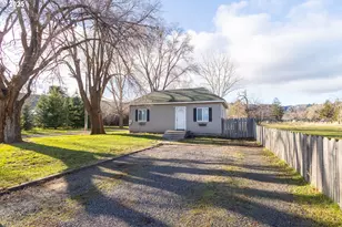 512 20th St, La Grande, OR 97850 - Photo 2