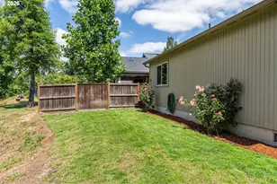 1141 Riverfront Way, Cottage Grove, OR 97424 - Photo 30
