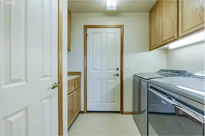 3362 Bentley Ave, Eugene, OR 97405 - Photo 14