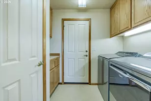 3362 Bentley Ave, Eugene, OR 97405 - Photo 14