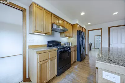 3362 Bentley Ave, Eugene, OR 97405 - Photo 12