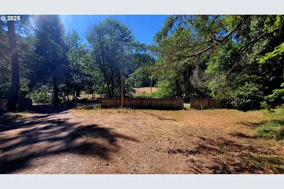 1097 Lees Creek Rd, Myrtle Creek, OR 97457 - Photo 12