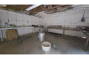 1097 Lees Crk Rd, Myrtle Creek, OR 97457 - Photo 6