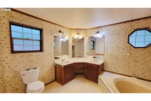 1097 Lees Crk Rd, Myrtle Creek, OR 97457 - Photo 32