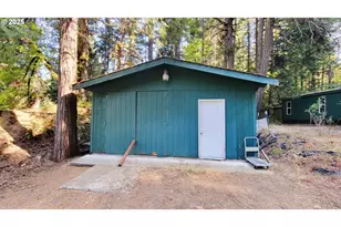 1097 Lees Crk Rd, Myrtle Creek, OR 97457 - Photo 4