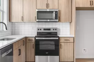 4138 NE 14th Ave, Portland, OR 97211 - Photo 4