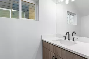 4138 NE 14th Ave, Portland, OR 97211 - Photo 8