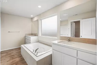 4889 Navigation Ave NE, Salem, OR 97305 - Photo 30